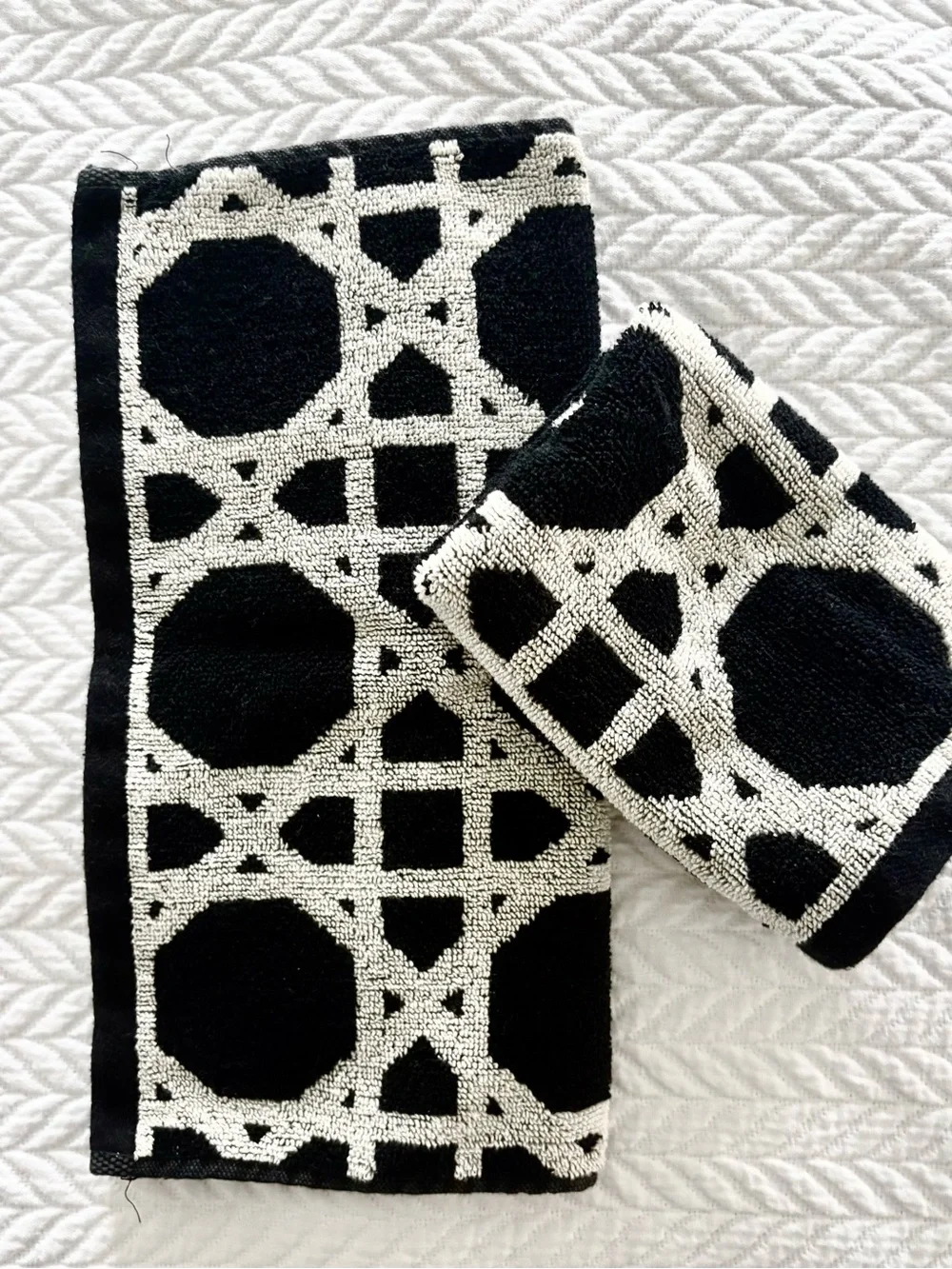 Mackenzie Childs Set of 2 Washcloths Trellis black and white pattern Brand NEW!